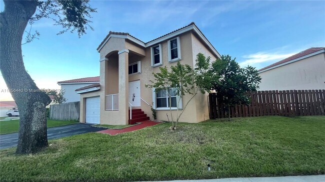 Building Photo - 8274 SW 42nd Ct