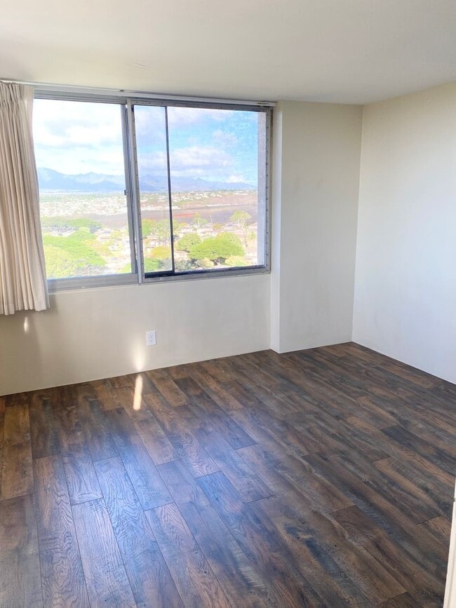 Building Photo - Century Park Plaza - 2 bedroom 2 bathroom 2 parking stall unit