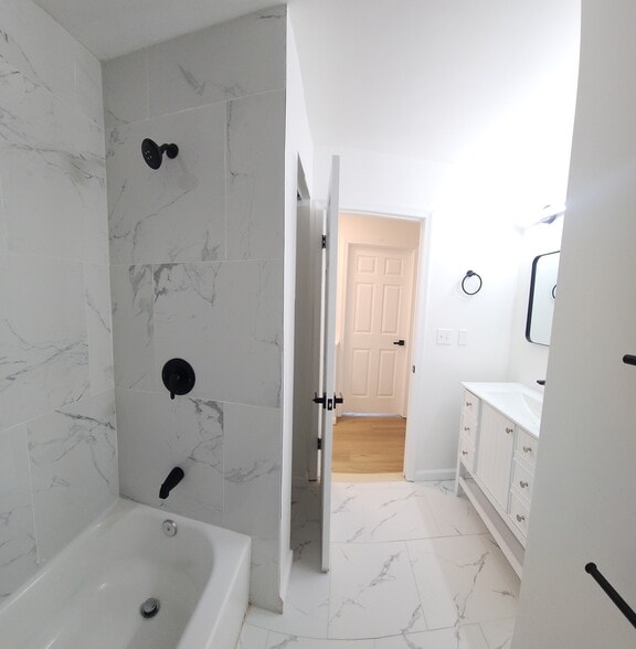 Building Photo - 1206 Caldwell Ct S