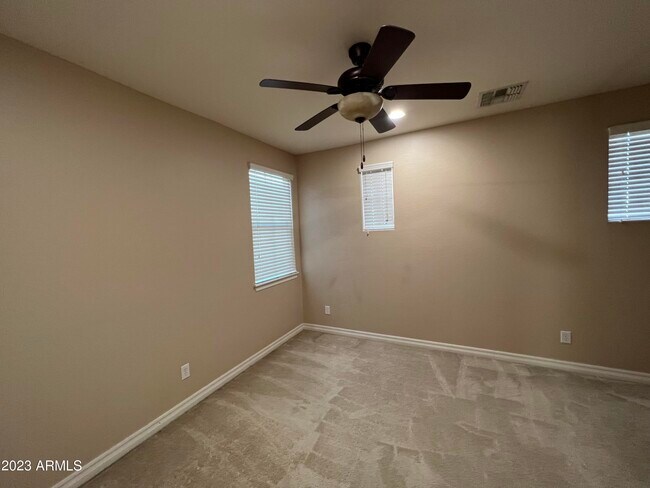 Building Photo - 2467 E Orleans Dr