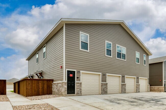 Building Photo - 609 Harvest Moon Dr