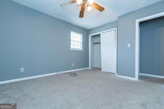 Building Photo - 2275 Camden Ct