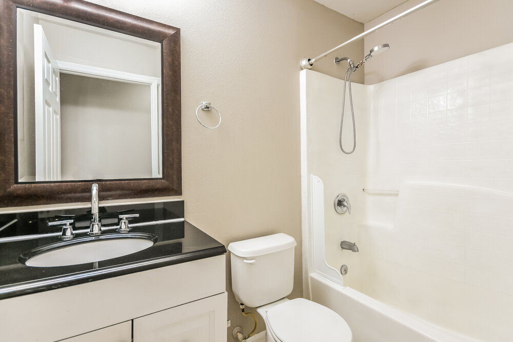 Building Photo - 14552 Lake Price Dr