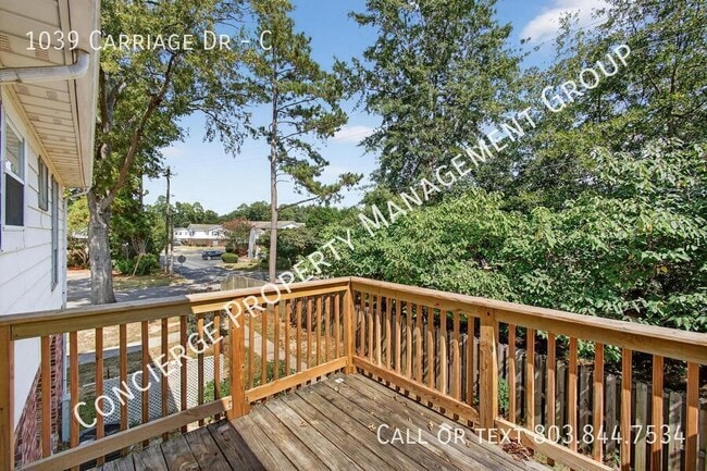 Building Photo - 1039 Carriage Dr