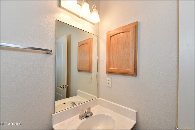 Building Photo - 3112 Tierra Ayala Dr