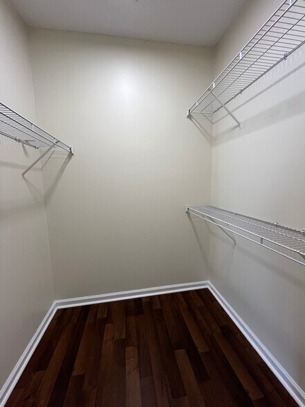 Building Photo - 532 Lionshead Rd