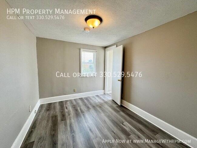 Building Photo - 1591 Bauer Blvd