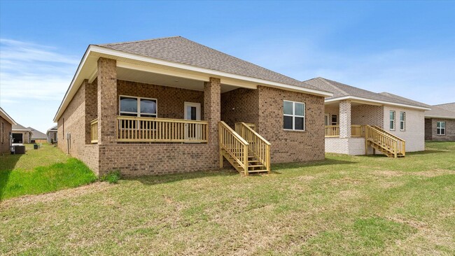 Building Photo - LOTS OF AMENITIES AND CONVENIENT COMMUTE!