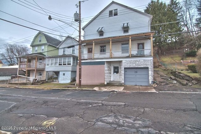 Primary Photo - 34 Simon Block Ave