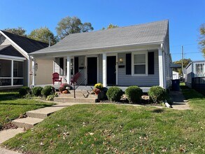 Building Photo - South Broad Ripple Two Bedroom Bungalow