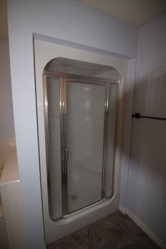 Building Photo - 3900 Bristol Ln