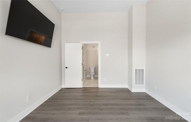 Building Photo - 4523 Radler Ct