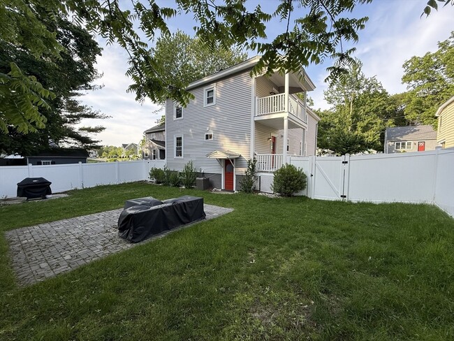 Building Photo - 14 Fleming Ave