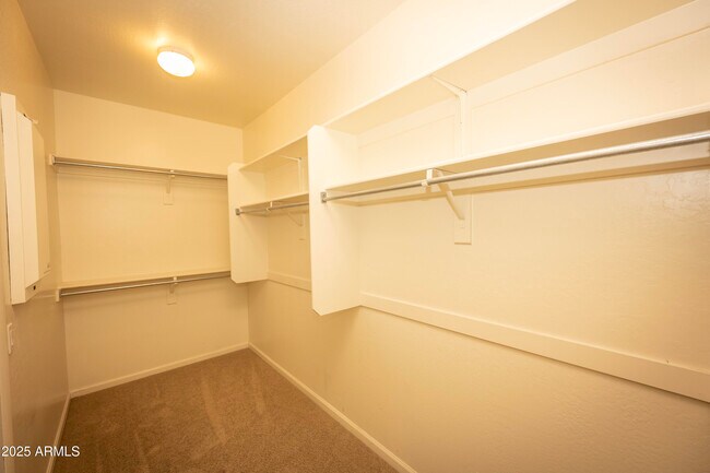 Building Photo - 42920 N Raleigh Ct