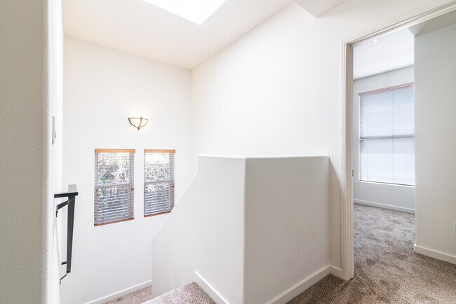 Building Photo - Private Updated 3-Bedroom 3-Bathroom Tri-L...