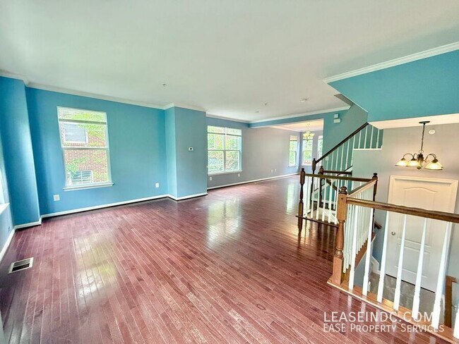 Building Photo - 424 Ava Way NE