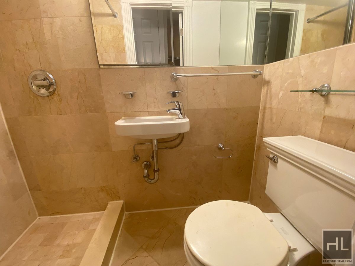 Building Photo - East 13th Street