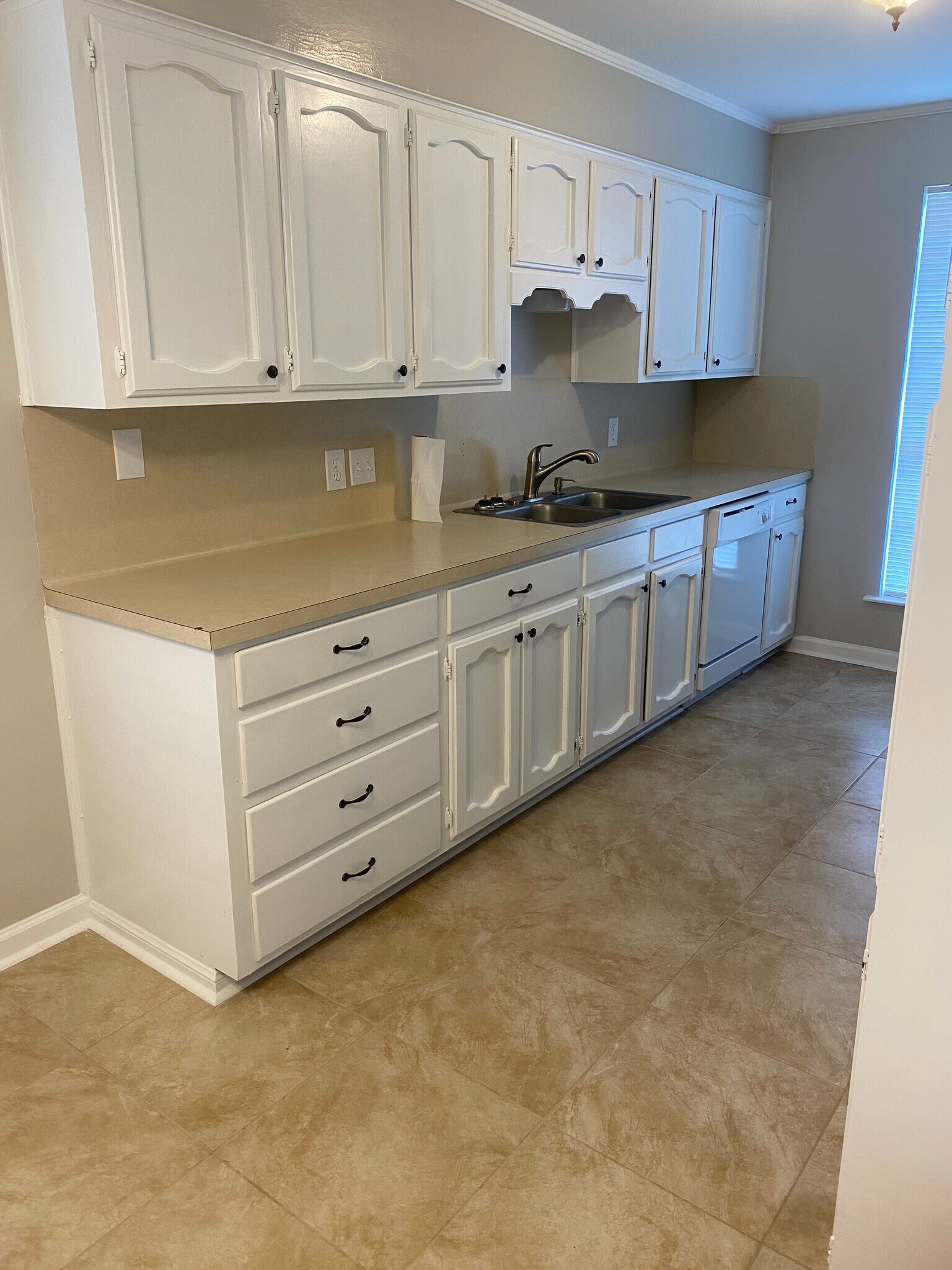 Building Photo - 15342 Crystal Dr