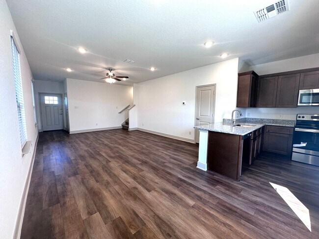 Building Photo - NEW CONSTRUCTION IN GATED COMMUNITY!!! BUI...