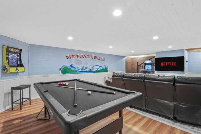 Building Photo - 924 Capital St