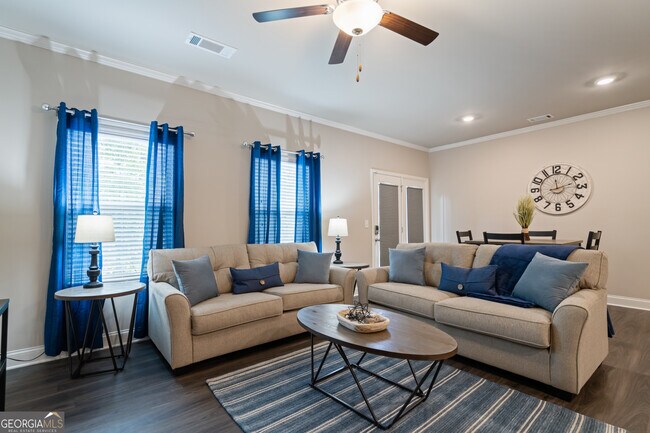 Building Photo - 2029 Pinnacle Walk