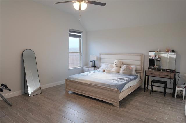 Building Photo - 5928 Pine River Ln