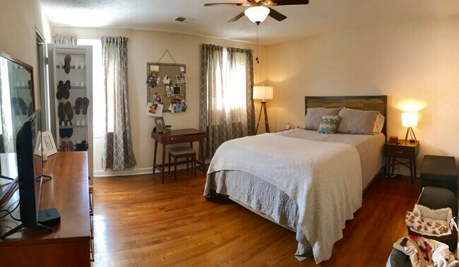 Building Photo - 1647 Valley Ave