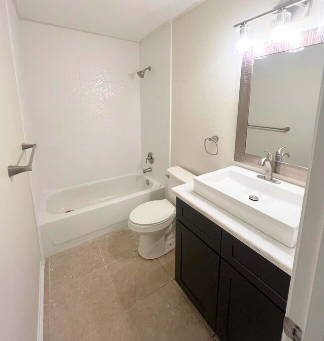 Building Photo - 19551 Dawn Canyon Rd