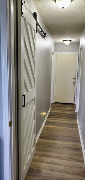 Hallway - 7331 Cortland Crk