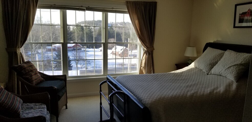 Building Photo - 7B Farnum Ct