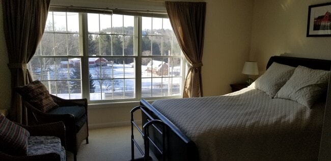 Building Photo - 7B Farnum Ct