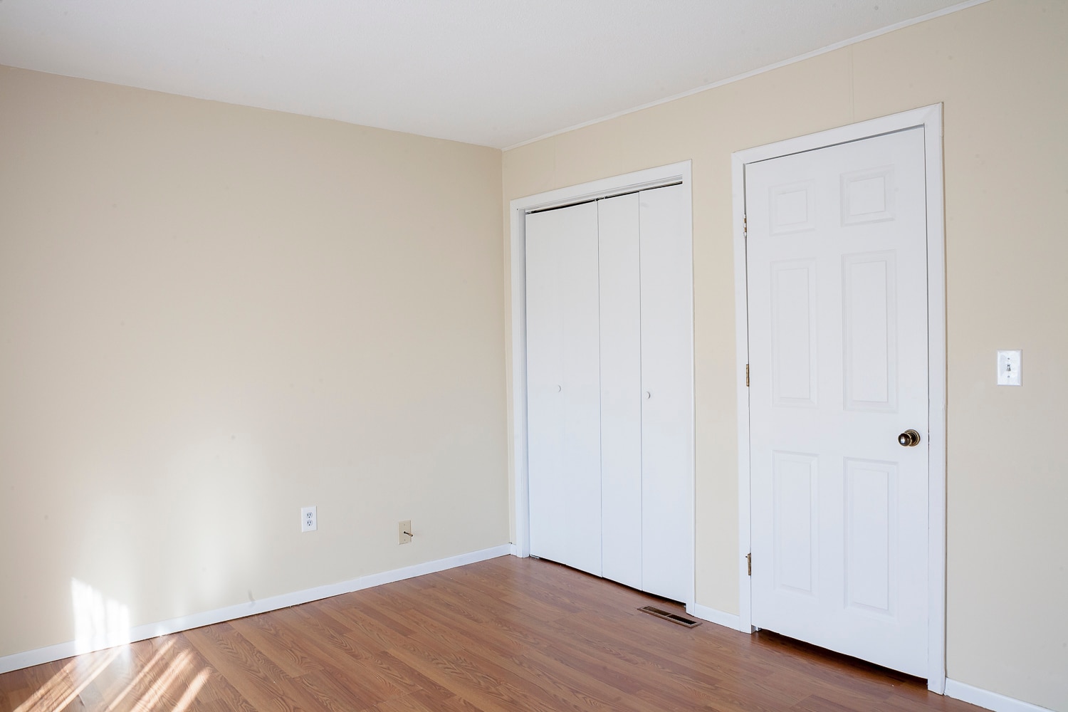 Upstairs First Bedroom - 1805 King College Rd