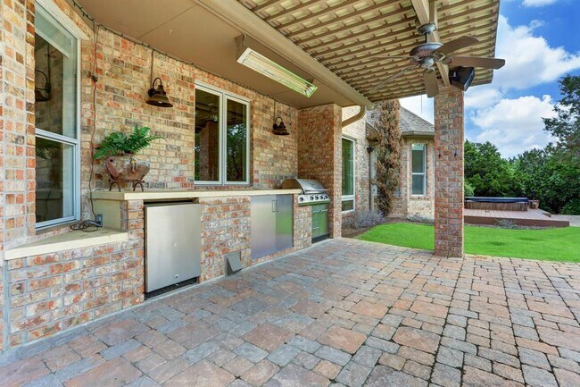 Building Photo - 3105 Lacevine Ln