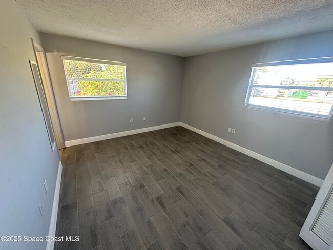 Building Photo - 125 Lucas Rd