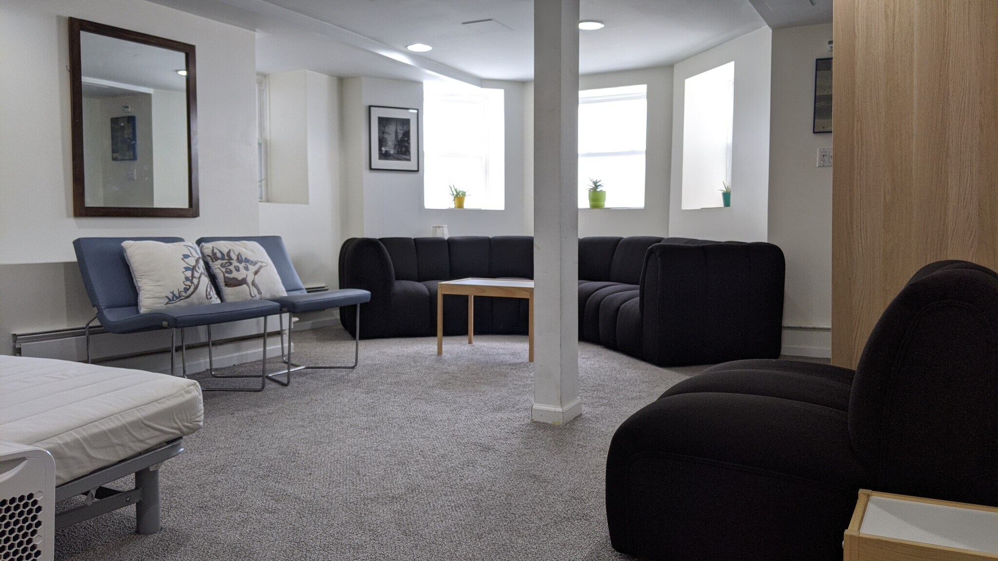 Garden Living Room West - 540 S Taylor Ave