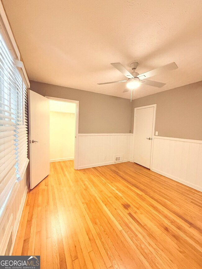 Building Photo - 1397 Jewell Ct