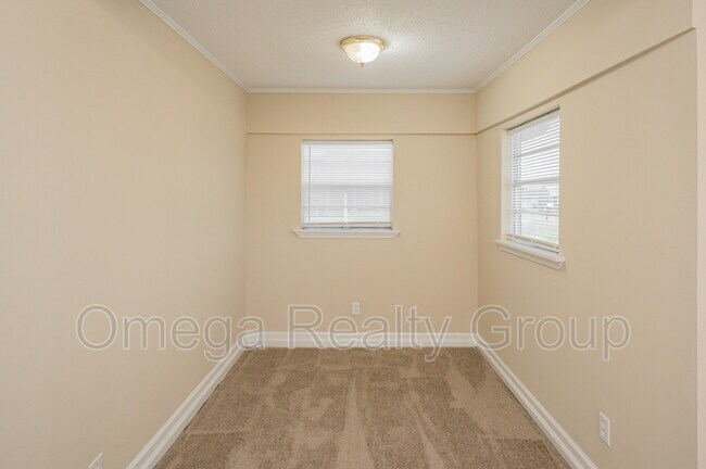 Building Photo - 1586 Arcade Terrace