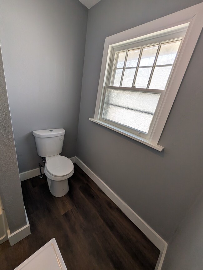 Building Photo - 2007 SW Lane St