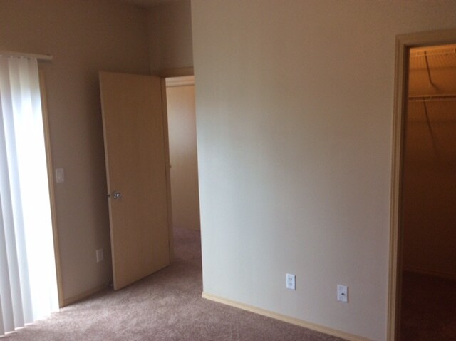 Building Photo - 3856 Oranda St