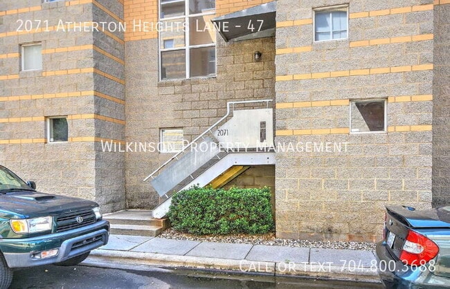 Building Photo - 2071 Atherton Heights Ln