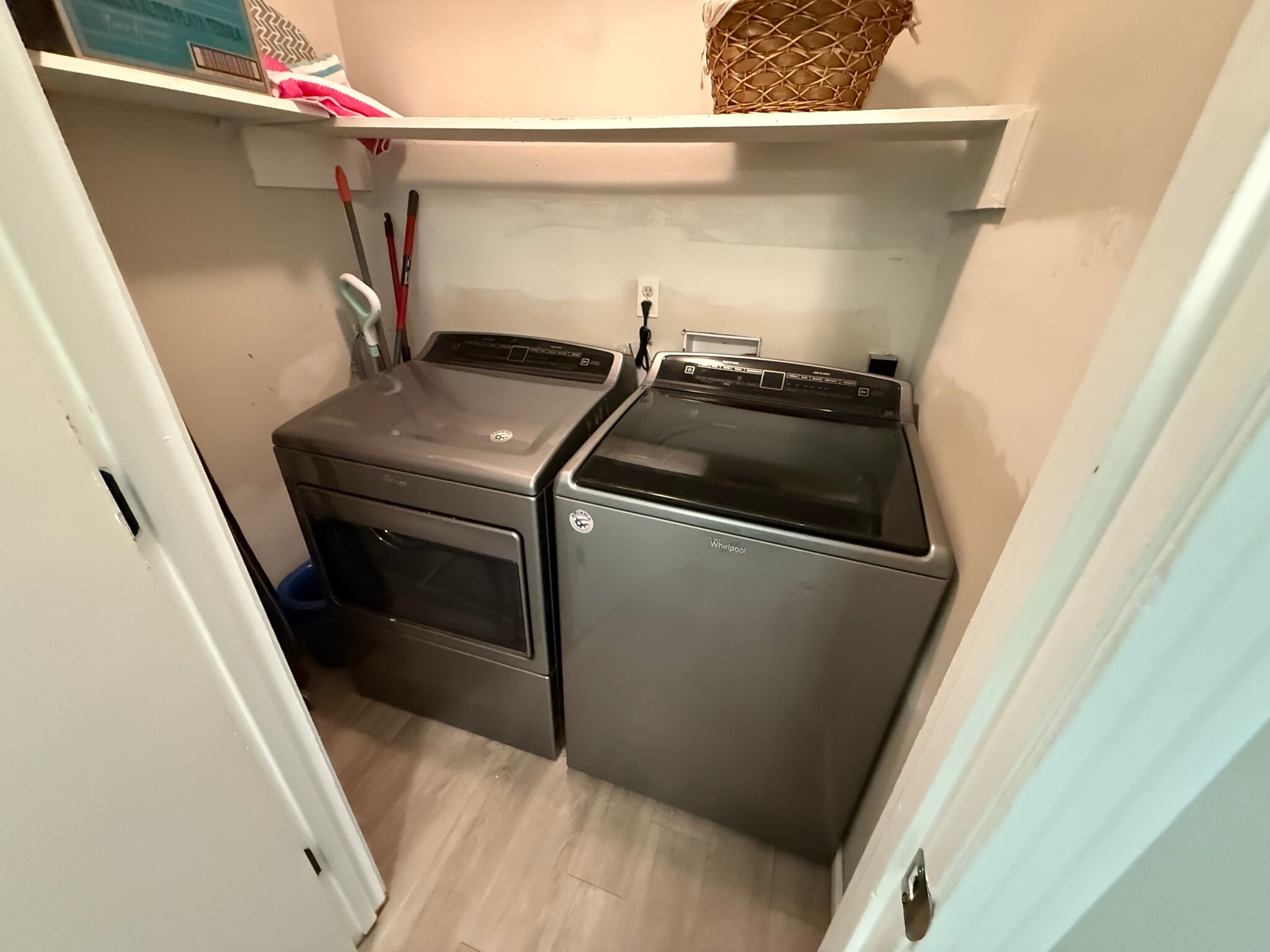 Washer/Dryer - 101 Evergreen Circle