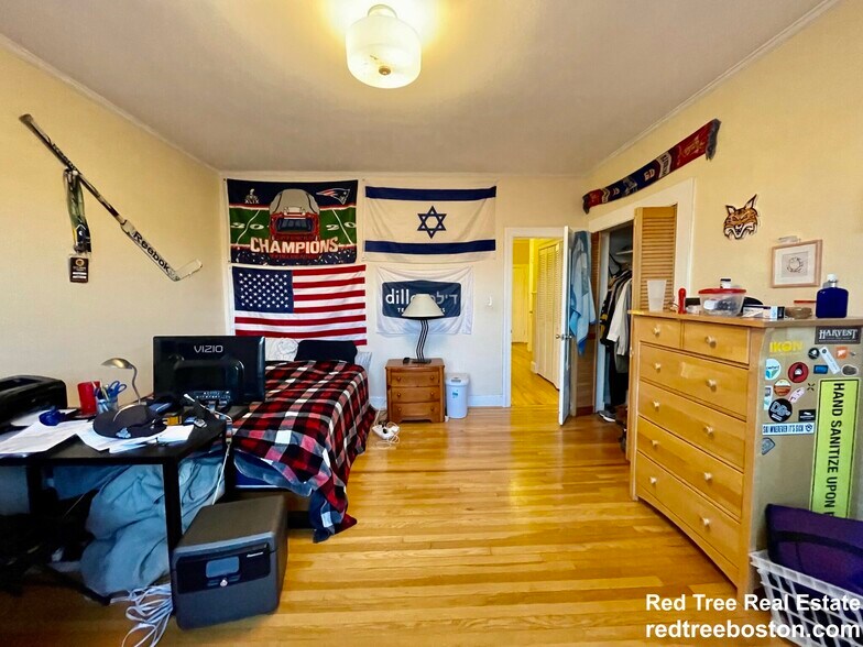 Building Photo - 119 Winthrop Rd