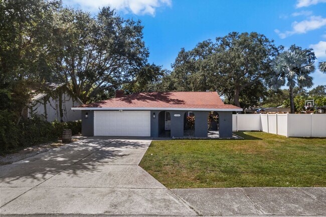 Building Photo - 11950 117th St N