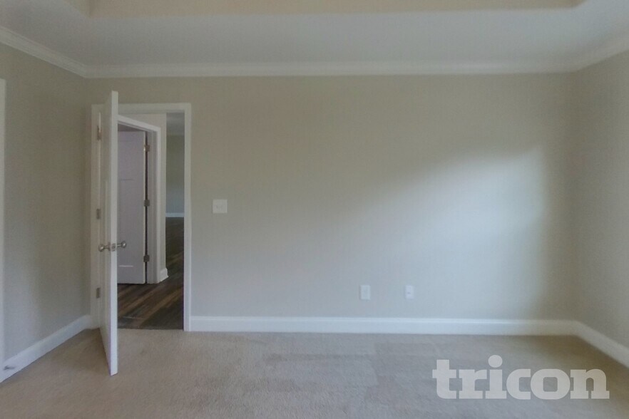 Building Photo - 228 Hallmark Cir