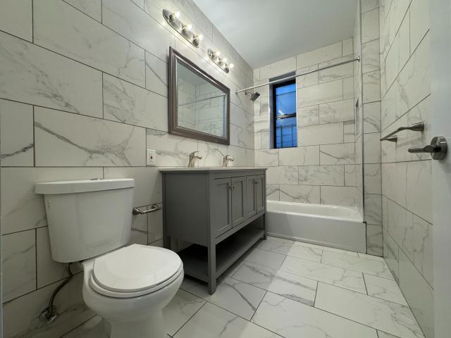 Building Photo - 3 bedroom in NEW YORK NY 10033