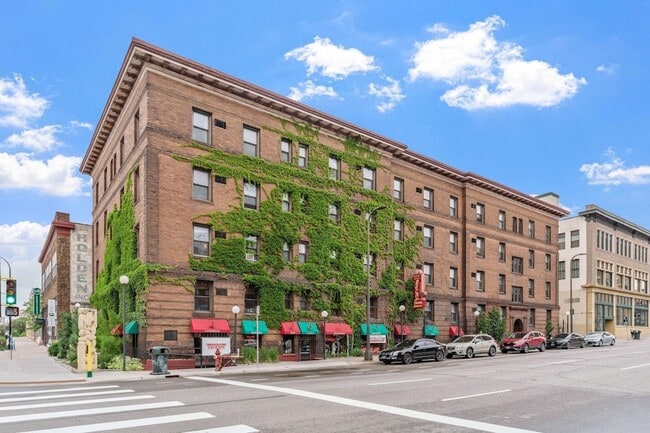 Building Photo - 11 S 12th St