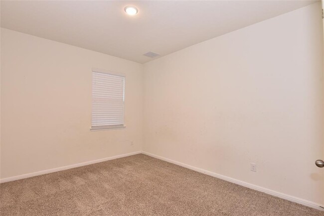 Building Photo - 5008 Risana Bend