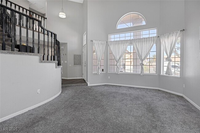 Building Photo - 8433 Dry Cliff Cir