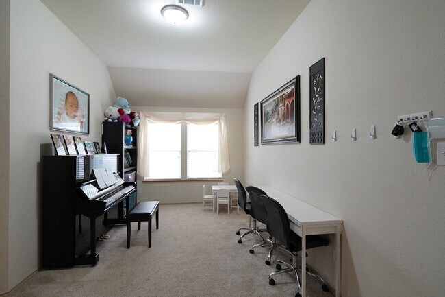 Building Photo - 4508 Fox Rio Trail