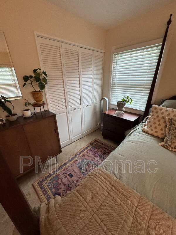 Building Photo - 12618 Kavanaugh Ln